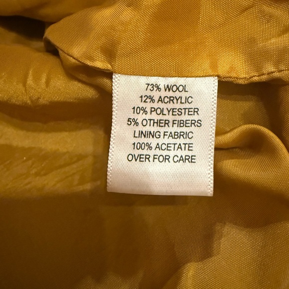 Relativity Women's Golden Peacoat. Size Large - Picture 9 of 9